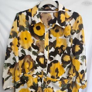 Kenzie black and yellow patterned dress with built in belt to cinch the waist